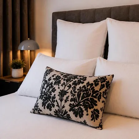 Apartman Zentrum Prime Location - Near Metro 24h Self Check-in, 65 Smart Tv