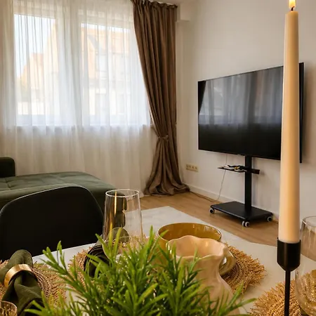 Zentrum Prime Location - Near Metro 24h Self Check-in, 65 Smart Tv Apartamento