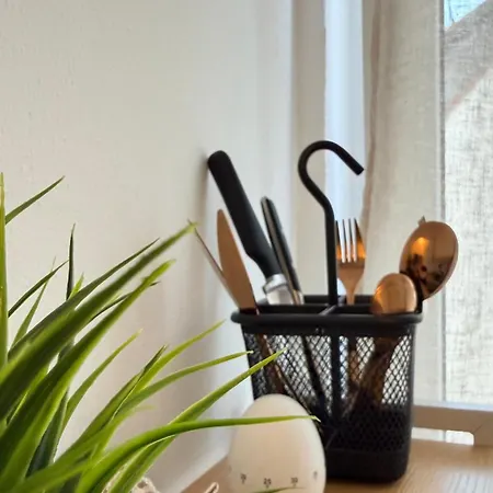 Zentrum Prime Location - Near Metro 24h Self Check-in, 65 Smart Tv Apartamento *